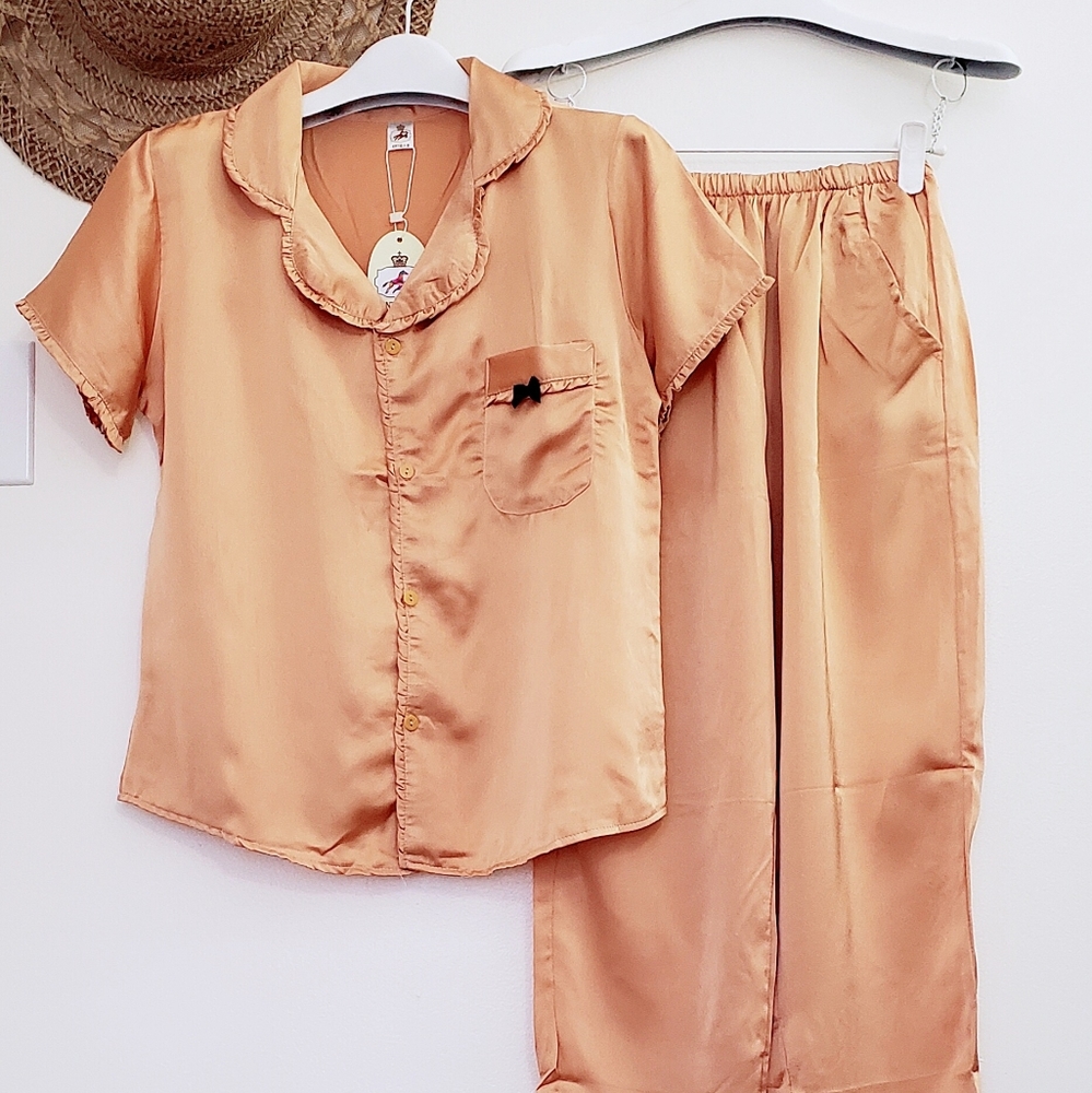 Women's satin pajamas set